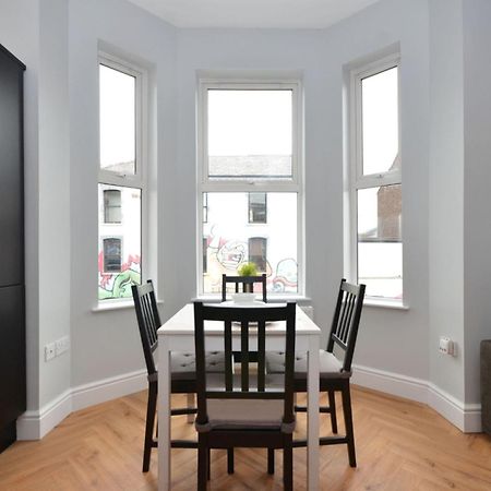2 Bdr & 1 Bdr Apartments At Queens Uni By Belfast City Breaks Dış mekan fotoğraf