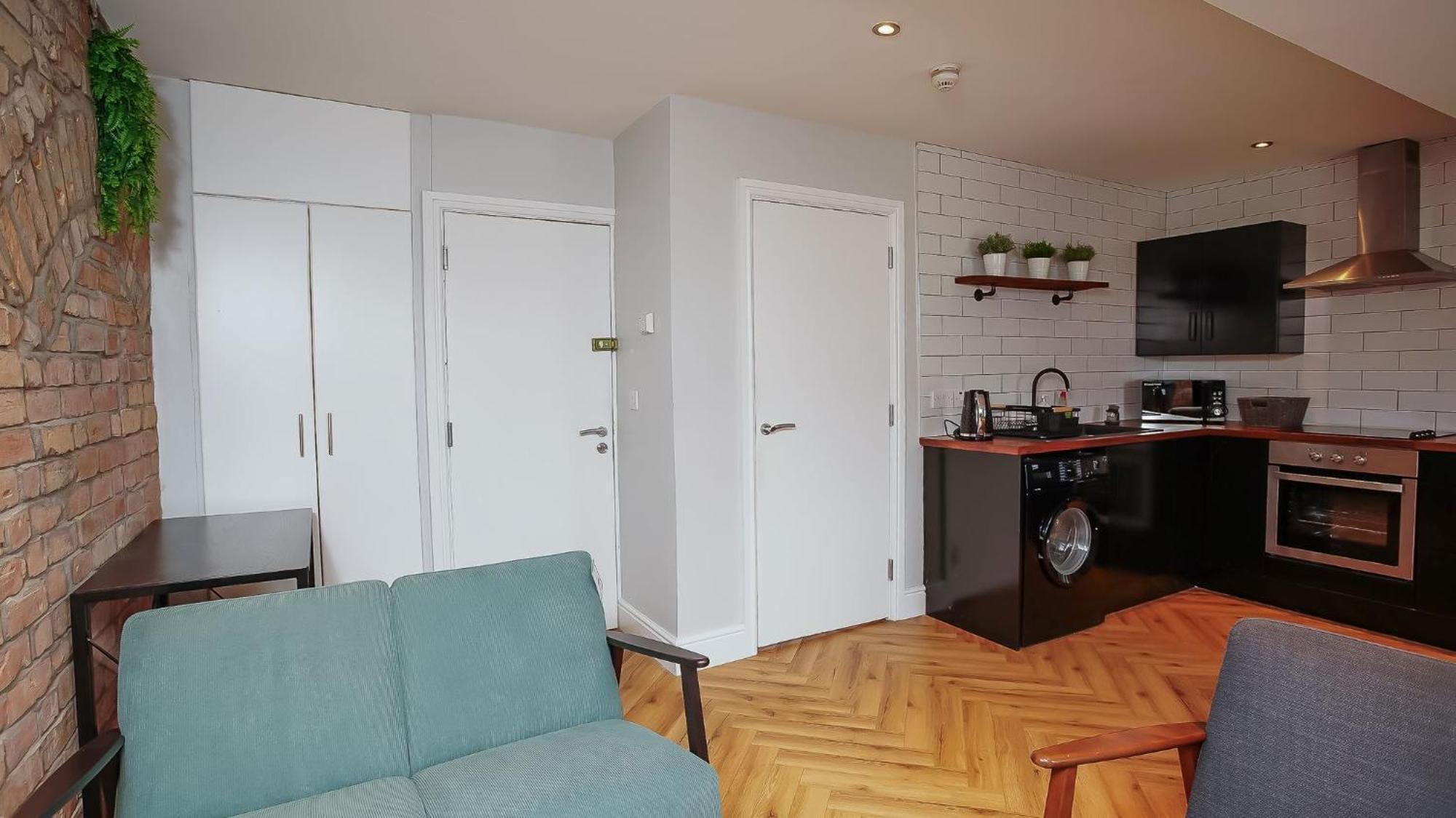 2 Bdr & 1 Bdr Apartments At Queens Uni By Belfast City Breaks Oda fotoğraf